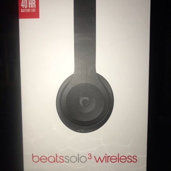 Beat solo 3 wireless **TRIED ON** - Picture 2 of 7